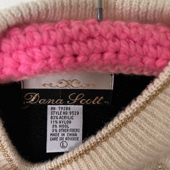 Vintage Dana Scott Christmas Sweater - Picture 2 of 4